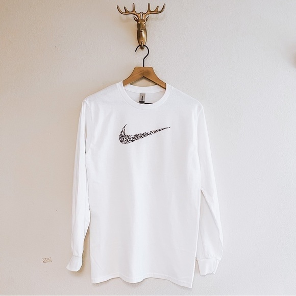 CUSTOM ANIMAL Print White or Black Long Sleeve Top Any Size Unisex Women’s NWOT - Picture 1 of 4